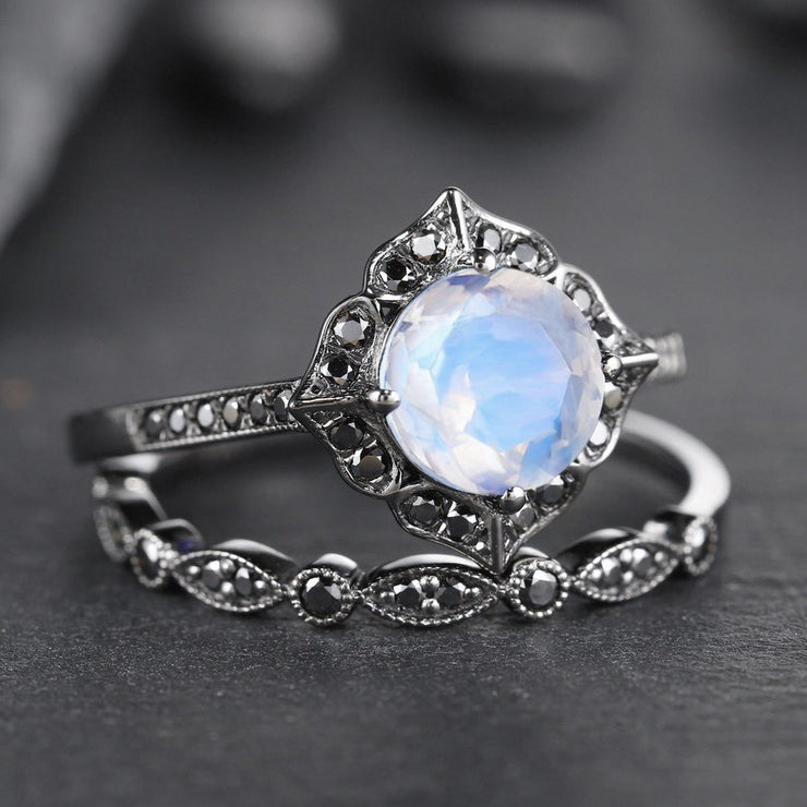 Fashion Women's Simple Moonstone Flower Ring