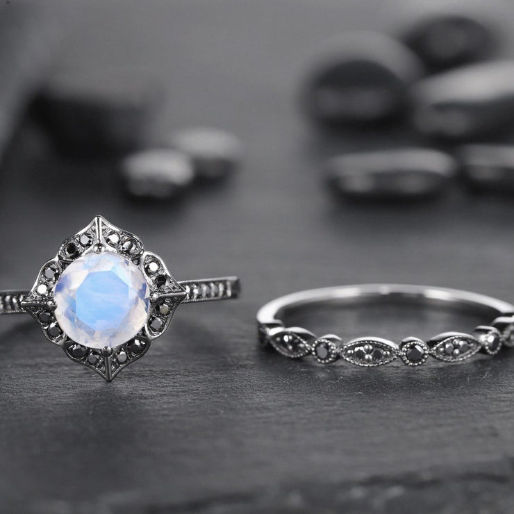 Fashion Women's Simple Moonstone Flower Ring